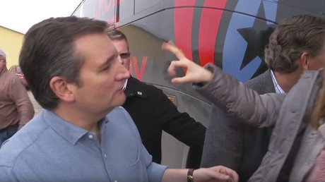 La hija de un candidato presidencial de EE.UU. se niega a abrazarlo en plena campaña