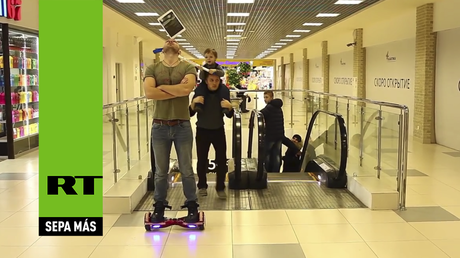 El 'Daniel el travieso ruso' acaba con el iPad de un presumido equilibrista 