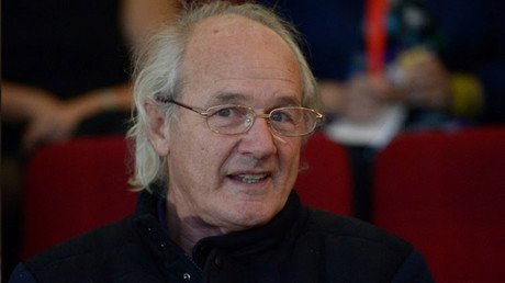 Padre de Assange: "Es agotadora para Julian la amenaza de que la Policía británica le pueda detener"