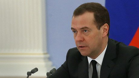 Medvédev: "La situación de los refugiados en la UE se asemeja a un desastre humanitario"