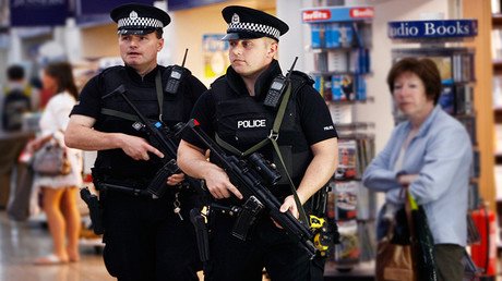 Video: Un incendio prende las alarmas en el aeropuerto escocés de Glasgow