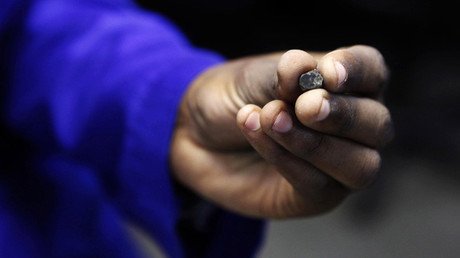 En medio de un 'paraíso' de diamantes, la población de este país se muere de hambre