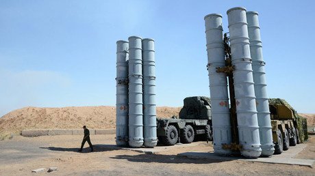 Condiciones casi reales: Rusia intercepta varios ataques aéreos gracias a los sistemas S-300 (Video)