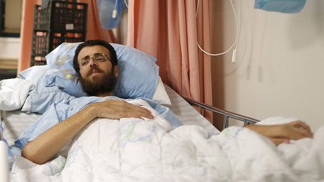 "Alto precio por la libertad de expresión": Un palestino en huelga de hambre está a punto de morir