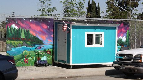 EE.UU.: Las autoridades de Los Ángeles confiscan unas viviendas precarias para personas sin hogar