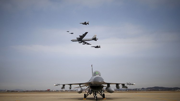 Agresión a la vista: EE.UU. ensayará un "bombardeo nuclear" cerca de la frontera rusa