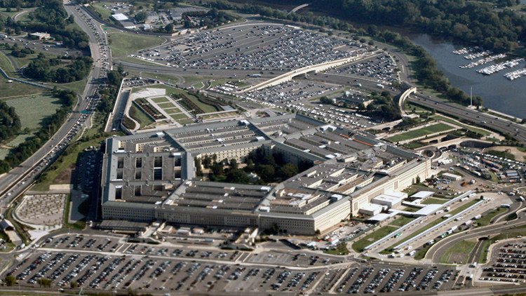 ¿Sigue la paranoia?: el Pentágono tilda a Rusia y China de "principales retos" para EE.UU.