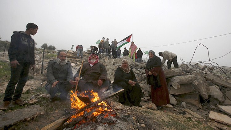 "Récord de demoliciones y desplazamientos": Israel destruye decenas de hogares palestinos
