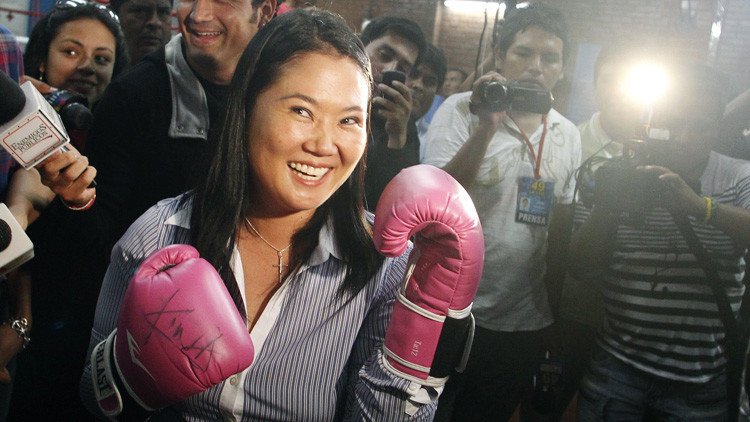 "El pueblo te repudia": Miles de personas marchan contra Keiko Fujimori