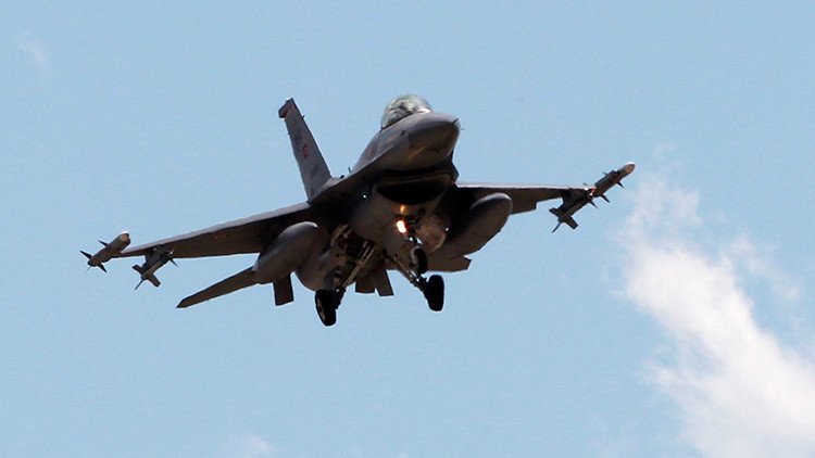 Turquía lanza un ataque aéreo sobre bases kurdas en el norte de Irak