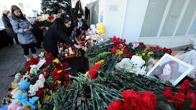 "Ella no volverá, pero no dejo de ir al aeropuerto": Rostov y Dubái lloran por el FZ981     