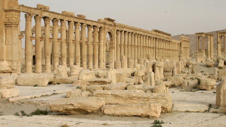 El Ejército sirio avanza en el interior de Palmira