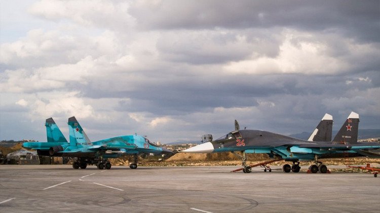 "Dos pájaros de un tiro": campaña de Rusia contra el EI en Siria dispara la demanda de armas rusas