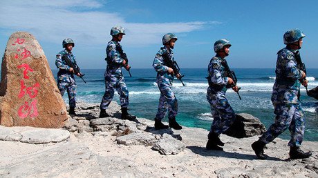 EE.UU. amenaza a Pekín con "consecuencias" por militarización del mar de la China Meridional