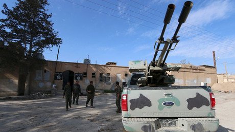 Victoria sobre los terroristas: comandos sirios destruyen una 'ruta vital' del EI (video)