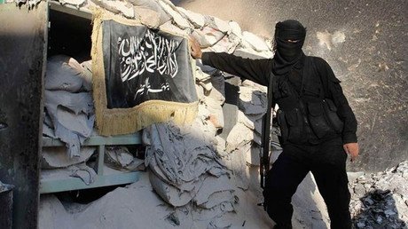 Cuentos árabes: terroristas graban combate teatral para acusar el Ejército sirio de romper la tregua