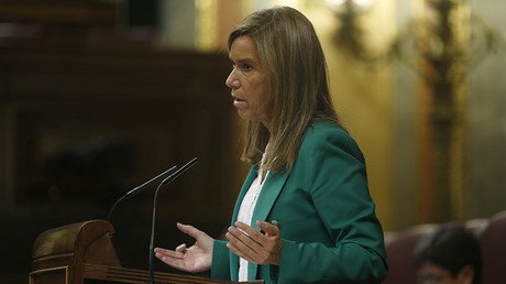 Cobrar sin trabajar: indignación en España por la indemnización a la exministra de Sanidad