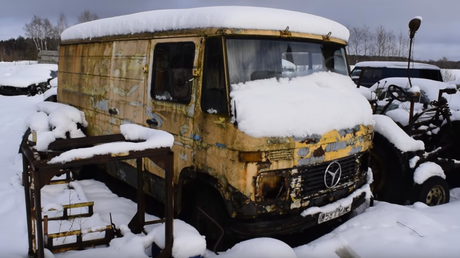 ¿Podrá este hombre arrancar una furgoneta abandonada por 12 años?