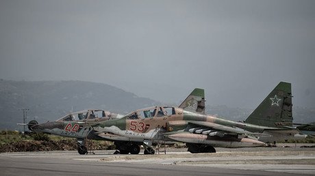 Videos: El segundo grupo de cazas rusos abandona la base siria de Jmeimim