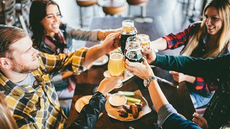 Trabajo de ensueño: 12.000 dólares por una gira cervecera mundial