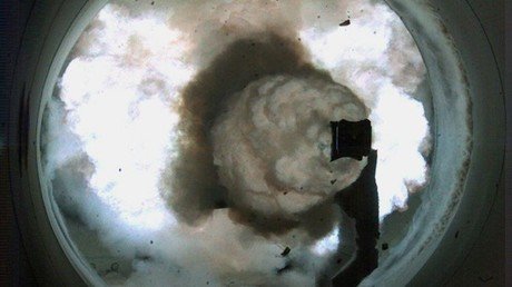 EE.UU. prueba un arma futurista que lanza proyectiles a una velocidad increíble (Video)