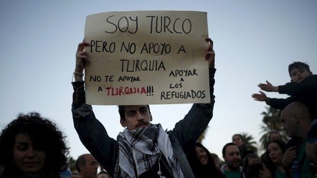 'Financial Times': "La UE vendió su alma para lograr un miserable acuerdo con Turquía"