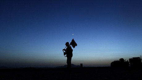 Tropas británicas prueban una 'capa de invisibilidad'