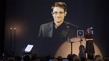 Snowden explica por qué no debemos confiar en Microsoft