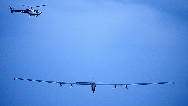 FOTOS: El primer avión solar cruza el océano Pacífico