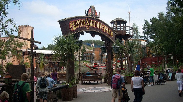 Indignación en Noruega: zoológico decapita a una cebra y se la da a los tigres (FUERTES IMÁGENES)