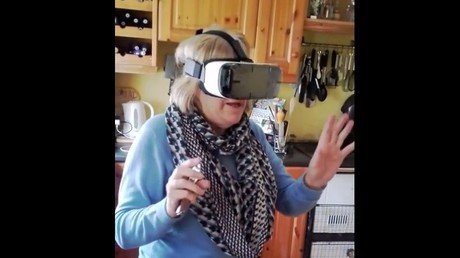 La reacción de esta anciana con gafas de realidad virtual por primera vez no dejará indiferente