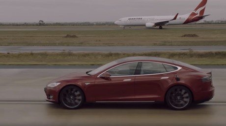 Supercoche eléctrico de Tesla vs Boeing: ¿Quién ganará esta dramática carrera?