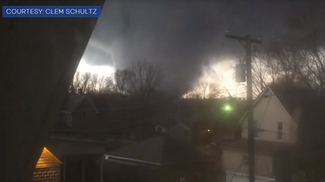 Un hombre de EE.UU. graba el tornado que mató a su mujer y destruyó su casa
