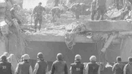 EE.UU. condena a Irán a pagar 2.000 millones de dólares a víctimas de los atentados de 1983