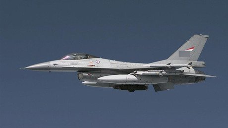 "Algo salió mal": Un F-16 noruego dispara por error contra una torre de control