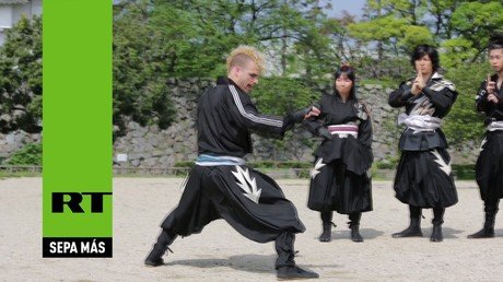 El primer ninja estadounidense 'con contrato' muestra sus habilidades