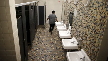 EE.UU.: Graban el ataque mortal a su compañera de escuela