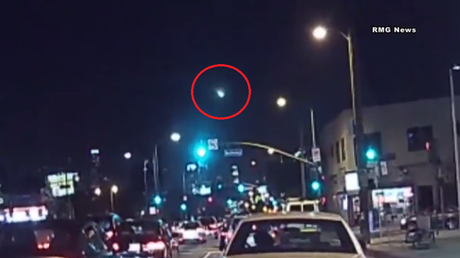 Misteriosa 'bola de fuego' verde surca el cielo de California