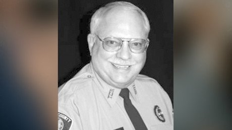 EE.UU.: Exvoluntario de Policía se declara culpable de matar "por accidente" a un afroamericano