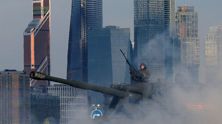 Un exalto mando de la OTAN vaticina una guerra nuclear entre la Alianza y Rusia en "menos de un año"