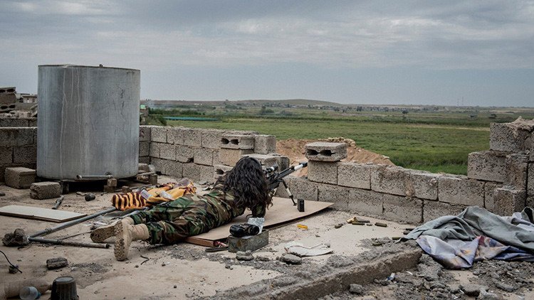 Joven danesa: "Los combatientes del Estado Islámico son muy fáciles de matar"