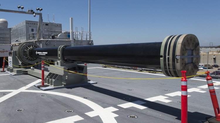 "Va a cambiar la forma de combatir": EE.UU. pone a prueba su supercañón electromagnético (video)