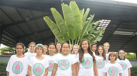 Por un mundo mejor: Así sueñan con salvar el planeta dos niñas de Indonesia