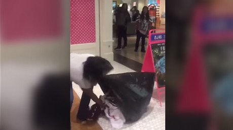 Dos mujeres roban sin ningún 'secretismo' en una tienda de Victoria Secret