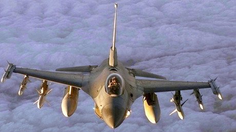 Senadores de EE.UU. temen que el país ceda ante Rusia el suministro de cazas a los Estados del golfo