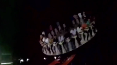 'La rueda de la muerte': Una atracción se descontrola y expulsa a sus ocupantes