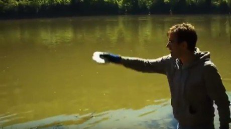 ¿Qué pasa si lanzas una libra de sodio sólido al río? 