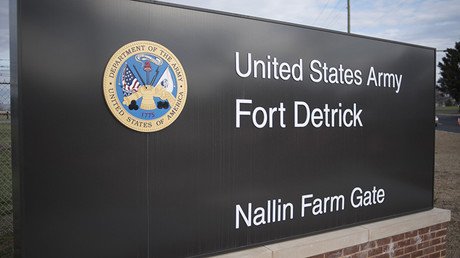 Las coordenadas 39°26'8.21"N 77°25'38.41"W son las del mayor centro de experimentación con humanos