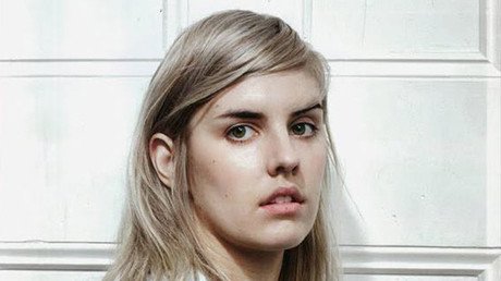 Desafío a la dominación masculina: Una mujer filma su 'violación' a manos de un desconocido en casa