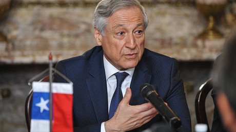 Parodia boliviana del 'Chavo del 8' ridiculiza al canciller chileno por el litigio marítimo (Video)